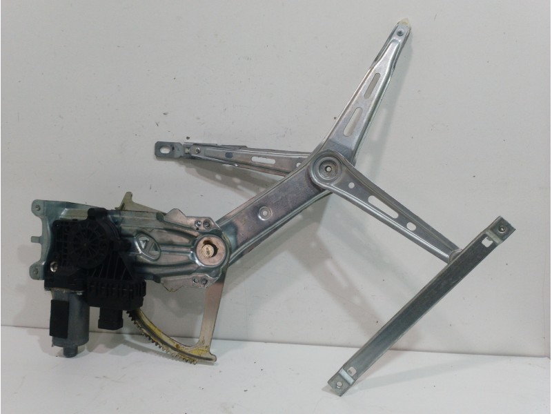 Recambio de elevalunas delantero derecho para opel zafira b cosmo referencia OEM IAM 13132485 6 PINES 