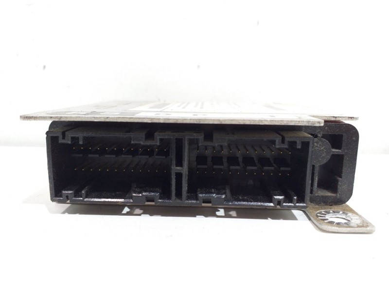 Recambio de centralita airbag para kia carens 1.6 lx referencia OEM IAM J40K2FD677F0  