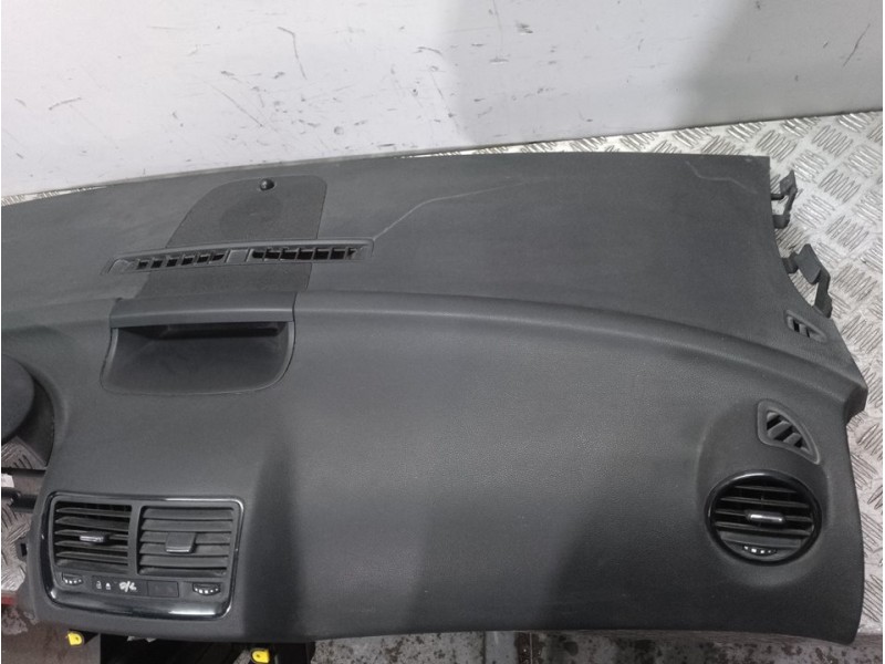 Recambio de salpicadero para opel meriva b cosmo referencia OEM IAM 13315250  