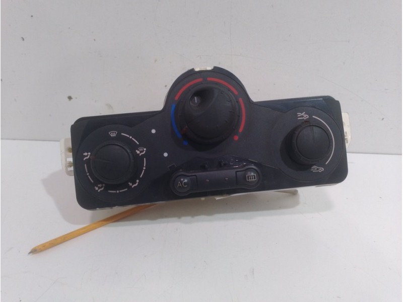 Recambio de mando calefaccion / aire acondicionado para renault clio iii authentique referencia OEM IAM 030967W  