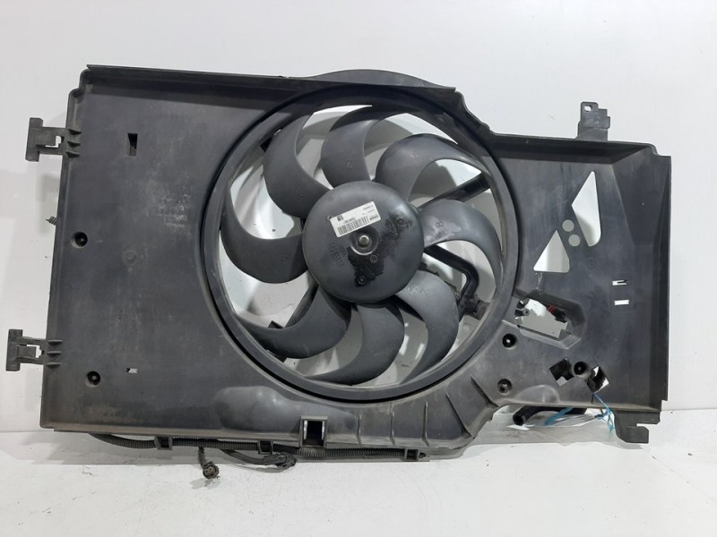 Recambio de electroventilador para opel meriva b cosmo referencia OEM IAM 13331014  