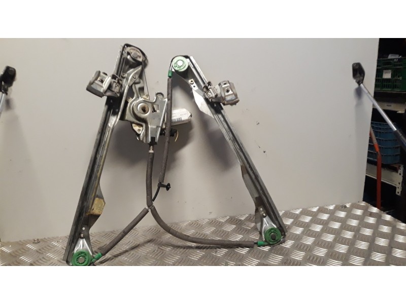 Recambio de elevalunas delantero derecho para ford focus berlina (cak) ghia referencia OEM IAM 1331612  