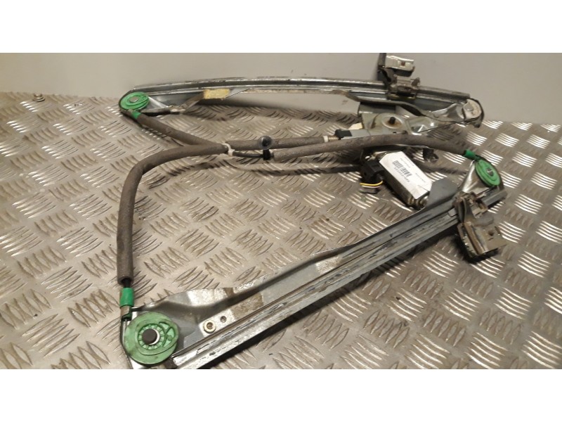 Recambio de elevalunas delantero derecho para ford focus berlina (cak) ghia referencia OEM IAM 1331612  