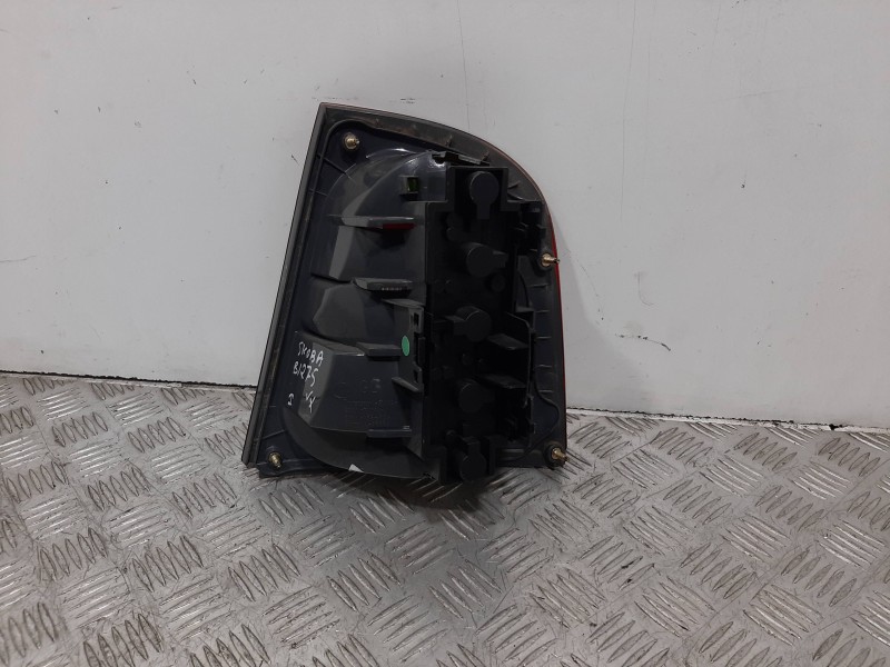 Recambio de piloto trasero izquierdo para skoda octavia berlina (1u2) 1.6 glx (74kw) referencia OEM IAM 1U6945111A  