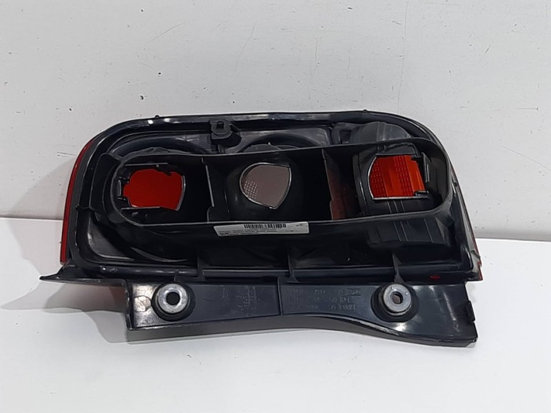 Recambio de piloto trasero izquierdo para nissan micra (k12e) acenta referencia OEM IAM 26559AX720  