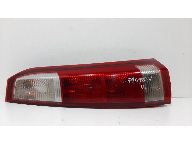 Recambio de piloto trasero derecho para opel meriva cosmo referencia OEM IAM 93184713  