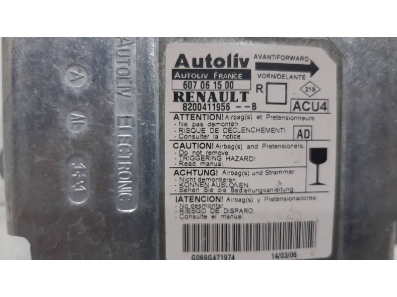 Recambio de centralita airbag para renault scenic ii grand confort dynamique referencia OEM IAM 7701069905  