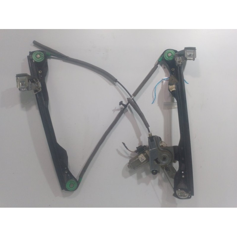 Recambio de elevalunas delantero derecho para ford focus berlina (cak) ambiente referencia OEM IAM XS4123200  