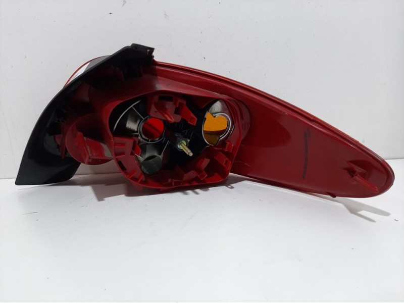 Recambio de piloto trasero izquierdo para peugeot 206 berlina x-line referencia OEM IAM   