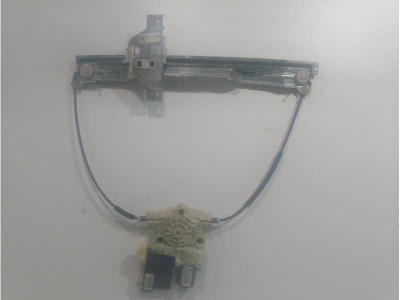 Recambio de elevalunas delantero derecho para citroën c4 coupe vtr referencia OEM IAM 9681576780  