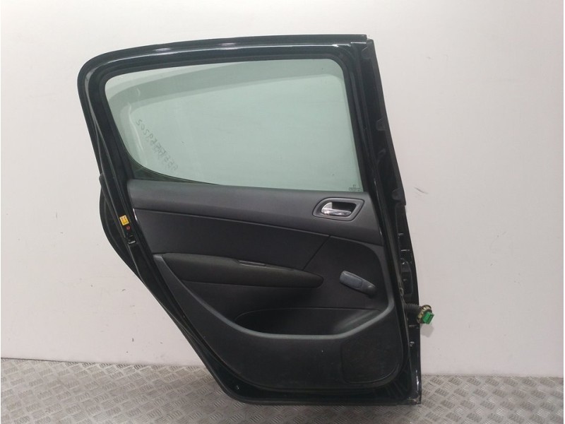 Recambio de puerta trasera izquierda para peugeot 308 confort referencia OEM IAM 9006L7 NEGRO 