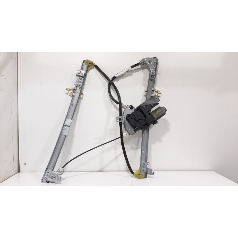 Recambio de elevalunas delantero derecho para citroën xsara berlina 1.6i exclusive referencia OEM IAM 9222H2 CONFORT 