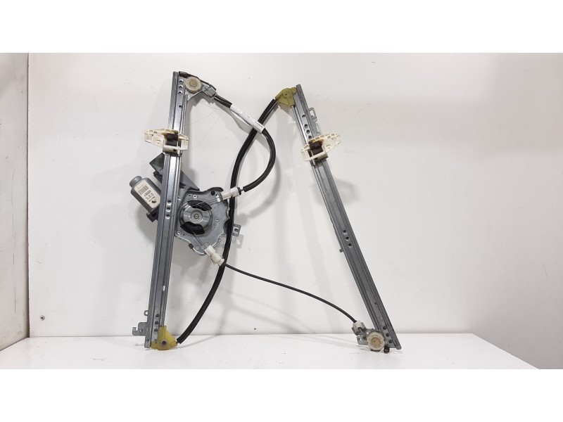 Recambio de elevalunas delantero derecho para citroën xsara berlina 1.6i exclusive referencia OEM IAM 9222H2 CONFORT 
