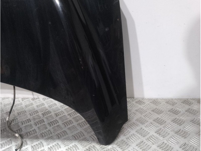 Recambio de capot para peugeot 308 confort referencia OEM IAM 7901P6 NEGRO 