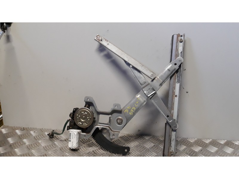 Recambio de elevalunas delantero derecho para daewoo matiz cd referencia OEM IAM 96323235  