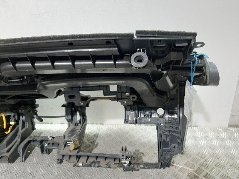 Recambio de salpicadero para mitsubishi colt berlina 5 (z30a) 1.1 inform (d) referencia OEM IAM   