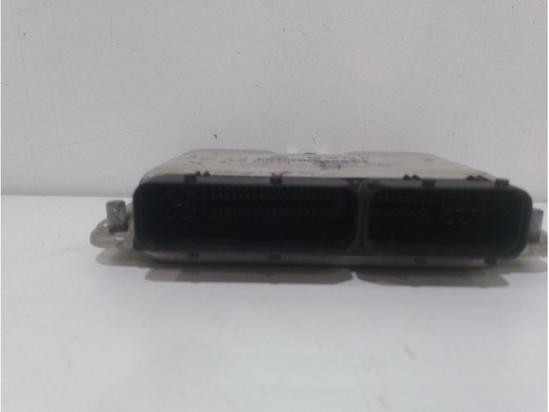 Recambio de centralita motor uce para seat leon (1m1) signo referencia OEM IAM 038906012BS BOSCH 0281010228