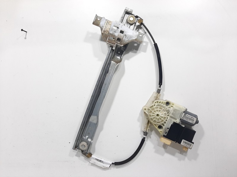 Recambio de elevalunas delantero derecho para citroën c4 berlina collection referencia OEM IAM 9681574880  