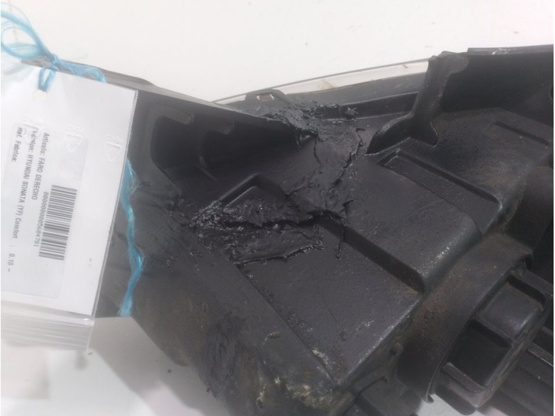 Recambio de faro derecho para hyundai sonata (yf) comfort referencia OEM IAM ZHN1150CR  