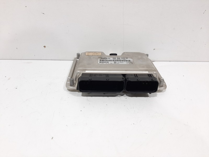 Recambio de centralita motor uce para volkswagen passat berlina (3b3) comfortline referencia OEM IAM   