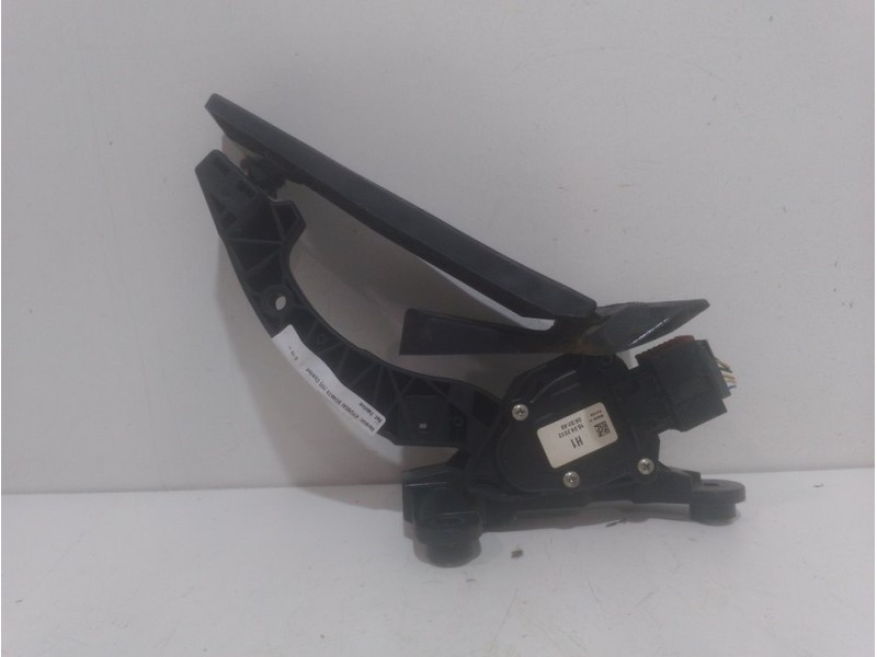 Recambio de pedal acelerador para hyundai sonata (yf) comfort referencia OEM IAM 327003S110  