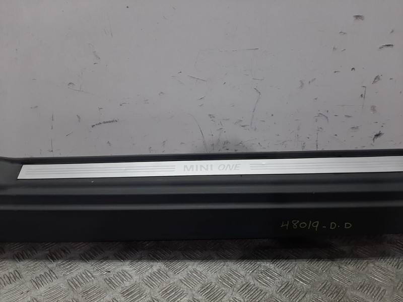 Recambio de talonera derecha para bmw mini (r56) one referencia OEM IAM   