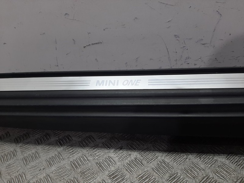 Recambio de talonera izquierda para bmw mini (r56) one referencia OEM IAM   