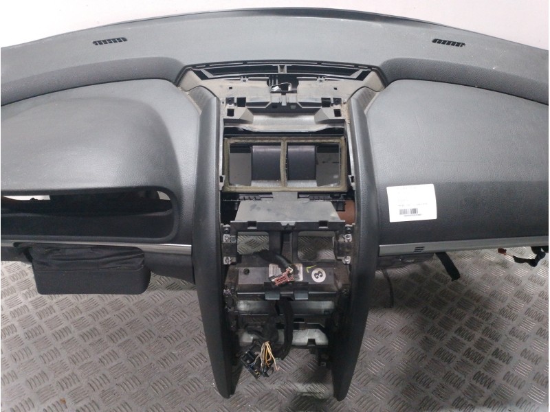 Recambio de salpicadero para peugeot 407 st confort referencia OEM IAM 8211HW   Recambio de salpicadero para peugeot 407 st confort referencia OEM IAM 8211HW