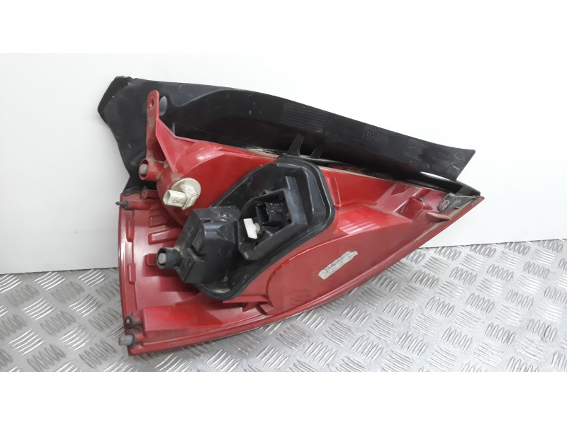 Recambio de piloto trasero derecho para renault megane ii berlina 3p confort authentique referencia OEM IAM   