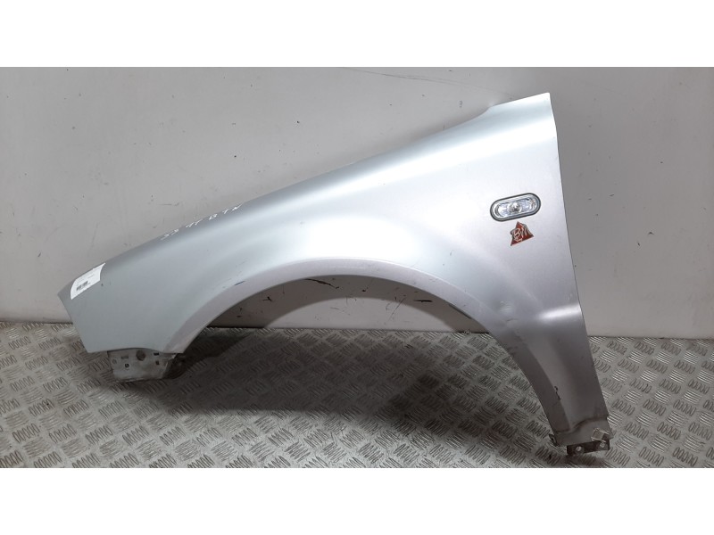 Recambio de aleta delantera izquierda para volkswagen passat berl./combi w8 w8 berlina referencia OEM IAM  PLATA 