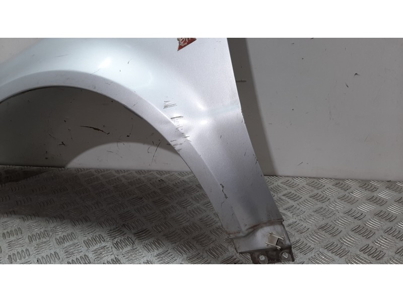 Recambio de aleta delantera izquierda para volkswagen passat berl./combi w8 w8 berlina referencia OEM IAM  PLATA 