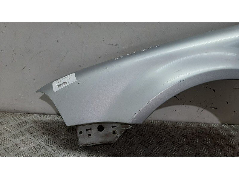 Recambio de aleta delantera izquierda para volkswagen passat berl./combi w8 w8 berlina referencia OEM IAM  PLATA 