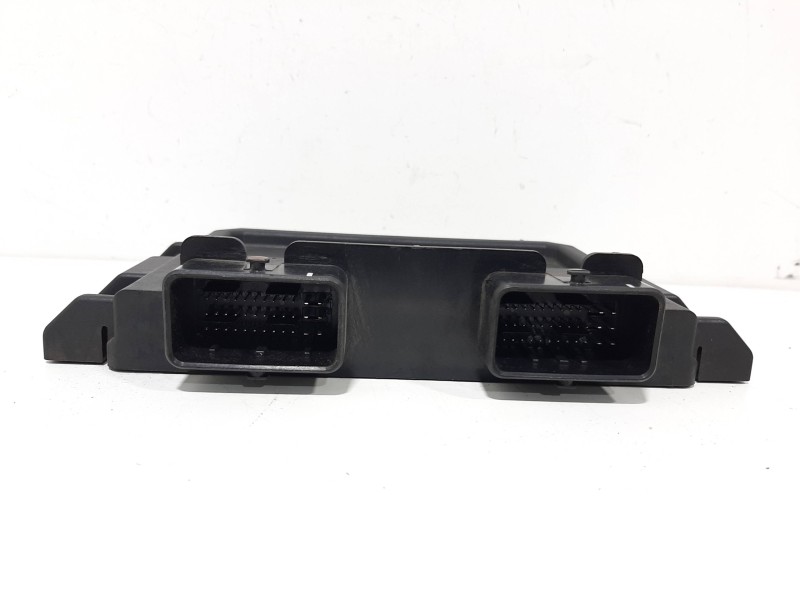 Recambio de centralita motor uce para peugeot 206 berlina xr referencia OEM IAM 9640899880  