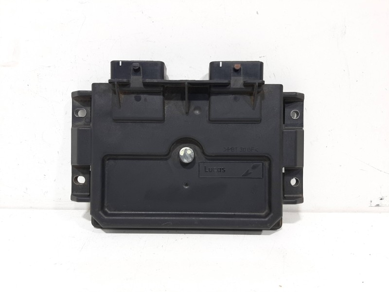 Recambio de centralita motor uce para peugeot 206 berlina xr referencia OEM IAM 9640899880  