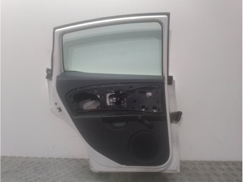 Recambio de puerta trasera derecha para seat leon (1p1) emocion referencia OEM IAM 1P0833056 BLANCO 