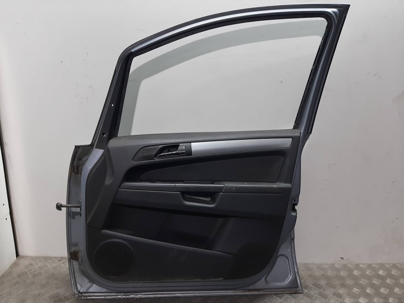 Recambio de puerta delantera derecha para opel zafira b cosmo referencia OEM IAM 13203014 GRIS 