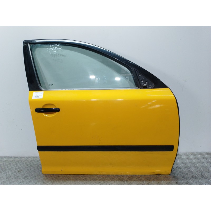 Recambio de puerta delantera derecha para skoda octavia berlina (1z3) ambition referencia OEM IAM 1Z0831056 AMARILLO (TAXI) 