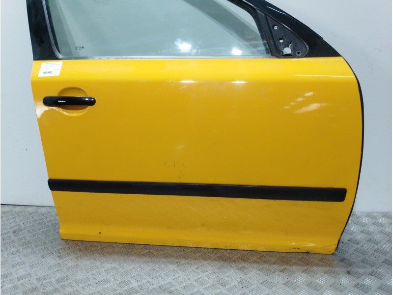 Recambio de puerta delantera derecha para skoda octavia berlina (1z3) ambition referencia OEM IAM 1Z0831056 AMARILLO (TAXI) 