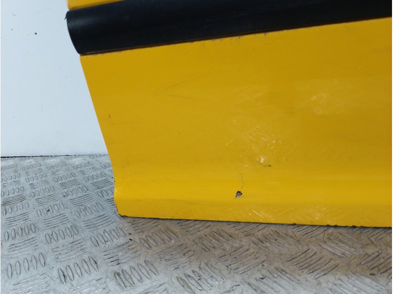 Recambio de puerta delantera derecha para skoda octavia berlina (1z3) ambition referencia OEM IAM 1Z0831056 AMARILLO (TAXI) 