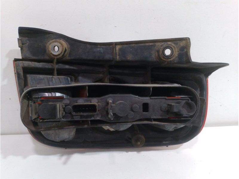 Recambio de piloto trasero izquierdo para nissan micra (k12e) acenta referencia OEM IAM 26559AX720  