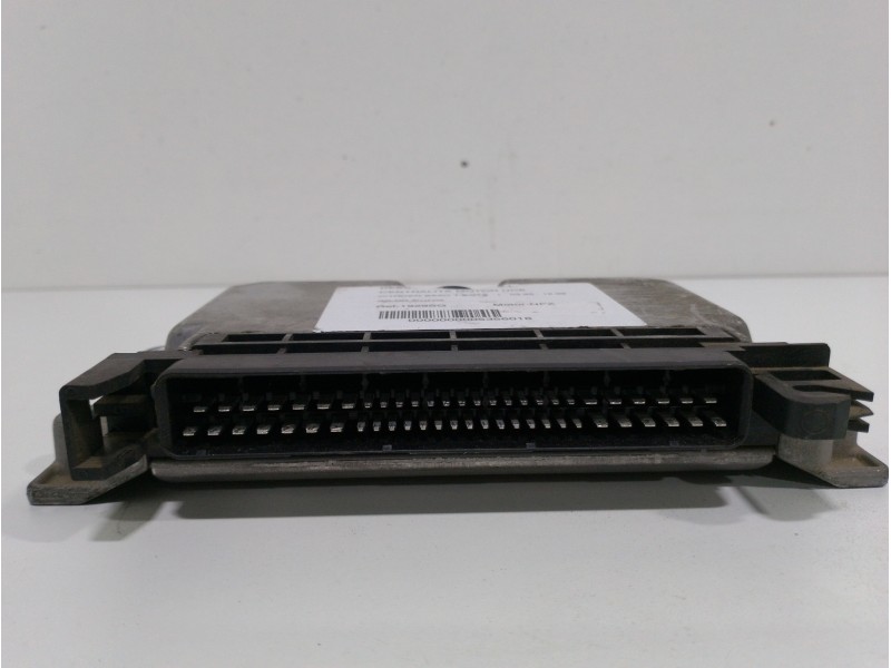 Recambio de centralita motor uce para citroën saxo 1.6 vts referencia OEM IAM 9632693880 0261206214 