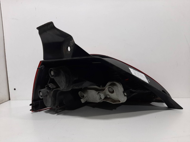 Recambio de piloto trasero derecho para renault megane ii berlina 5p confort dynamique referencia OEM IAM 8200073237  