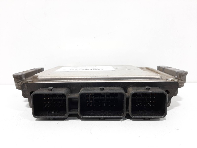 Recambio de centralita motor uce para renault megane ii berlina 5p confort dynamique referencia OEM IAM 8200310863 0281011390 