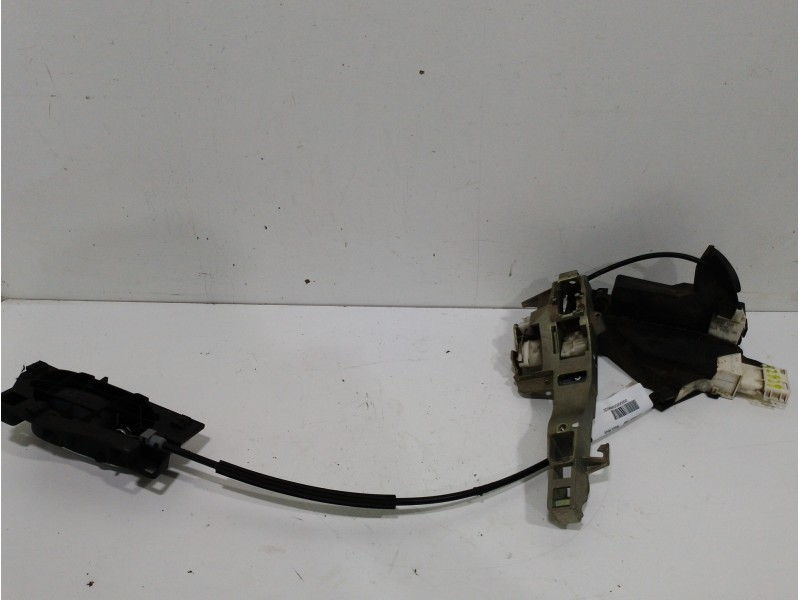 Recambio de cerradura puerta delantera izquierda para peugeot 407 st confort referencia OEM IAM 9683417880 6 PINES 