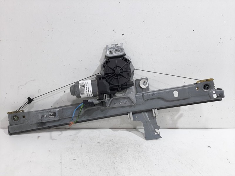 Recambio de elevalunas delantero derecho para peugeot 207 sw confort referencia OEM IAM 9681182280  