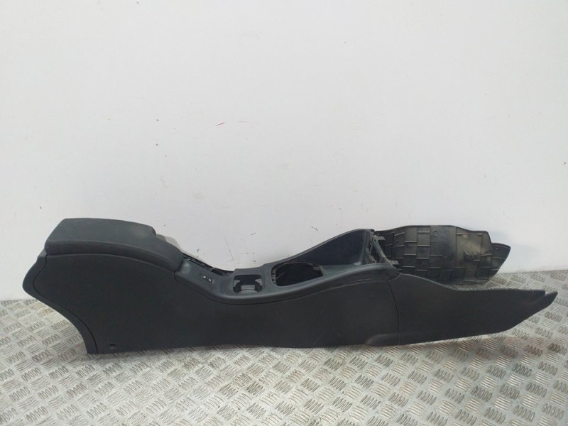 Recambio de consola central para renault megane iii berlina 5 p dynamique referencia OEM IAM   