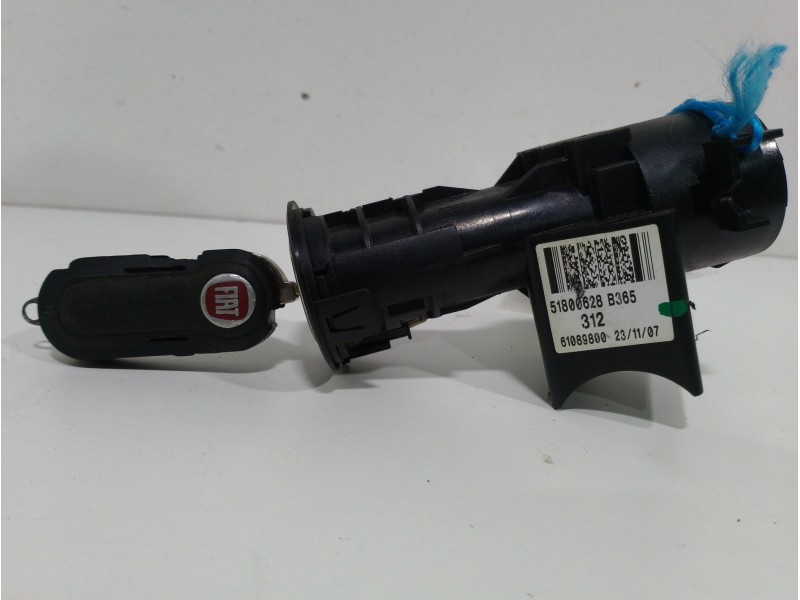 Recambio de conmutador de arranque para fiat 500 cabrio (150) lounge referencia OEM IAM 51800628 61089800 