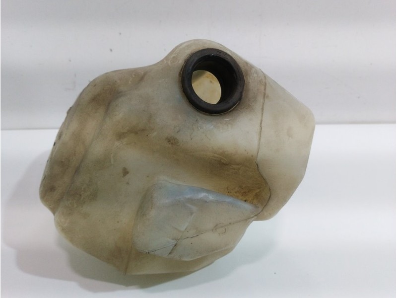 Recambio de deposito limpia para renault megane ii familiar dynamique referencia OEM IAM 8200104705  