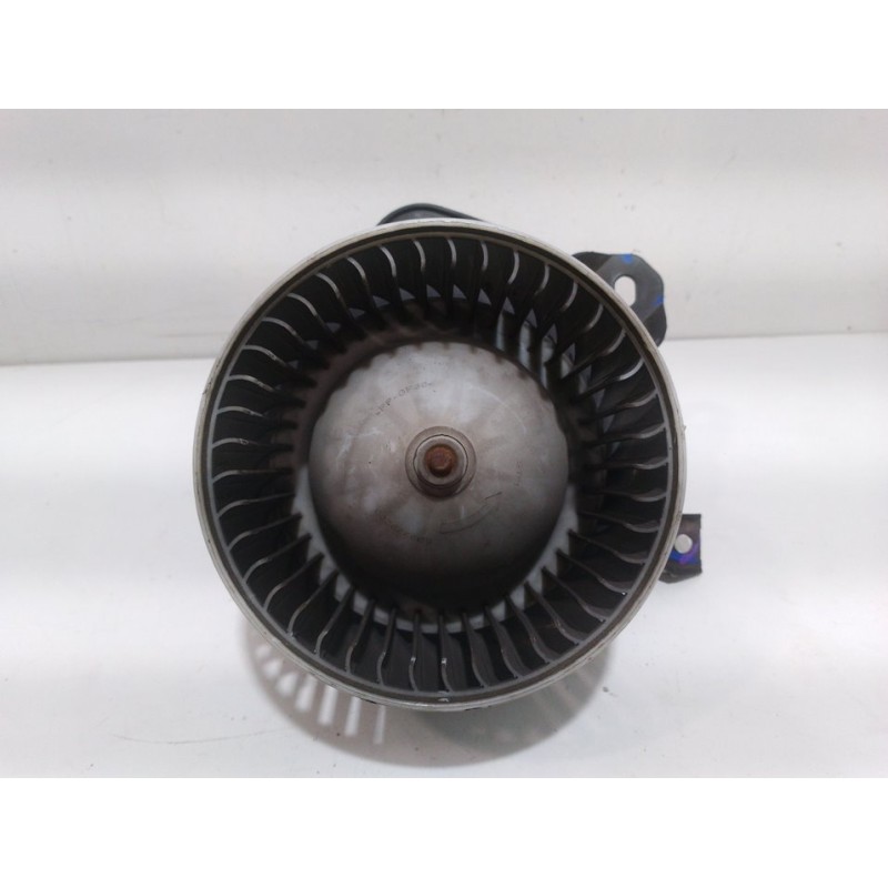 Recambio de motor calefaccion para opel corsa d color edition referencia OEM IAM 13335075  