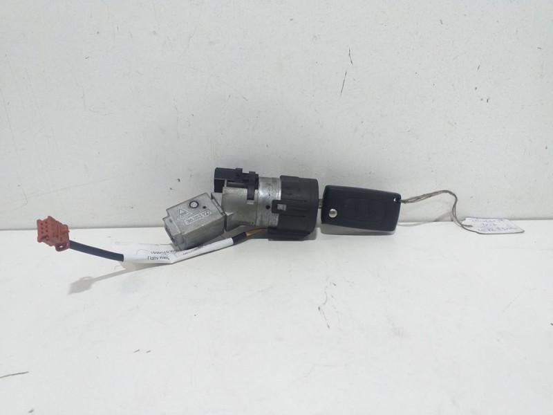 Recambio de conmutador de arranque para peugeot 307 cc (s2) básico referencia OEM IAM 38353100  